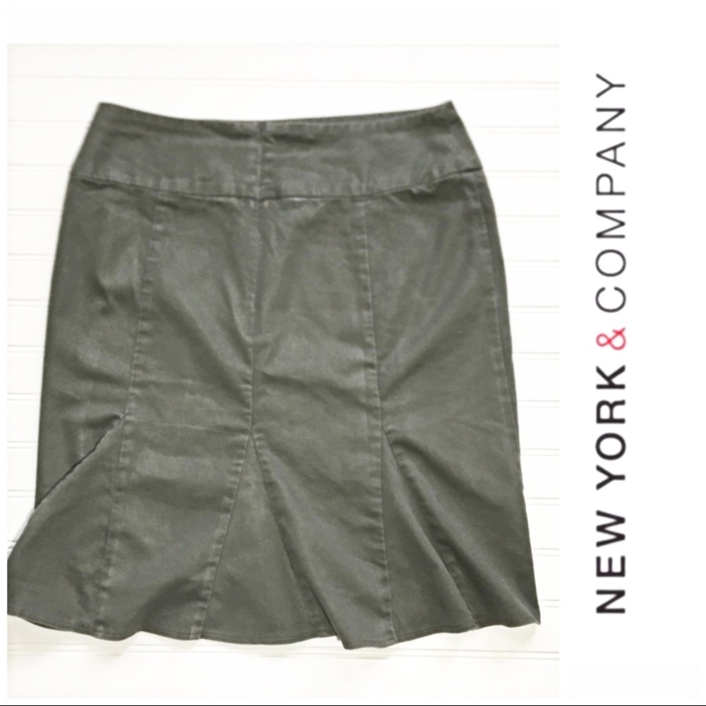 ⚡️ New York & Company Green Skirt 6